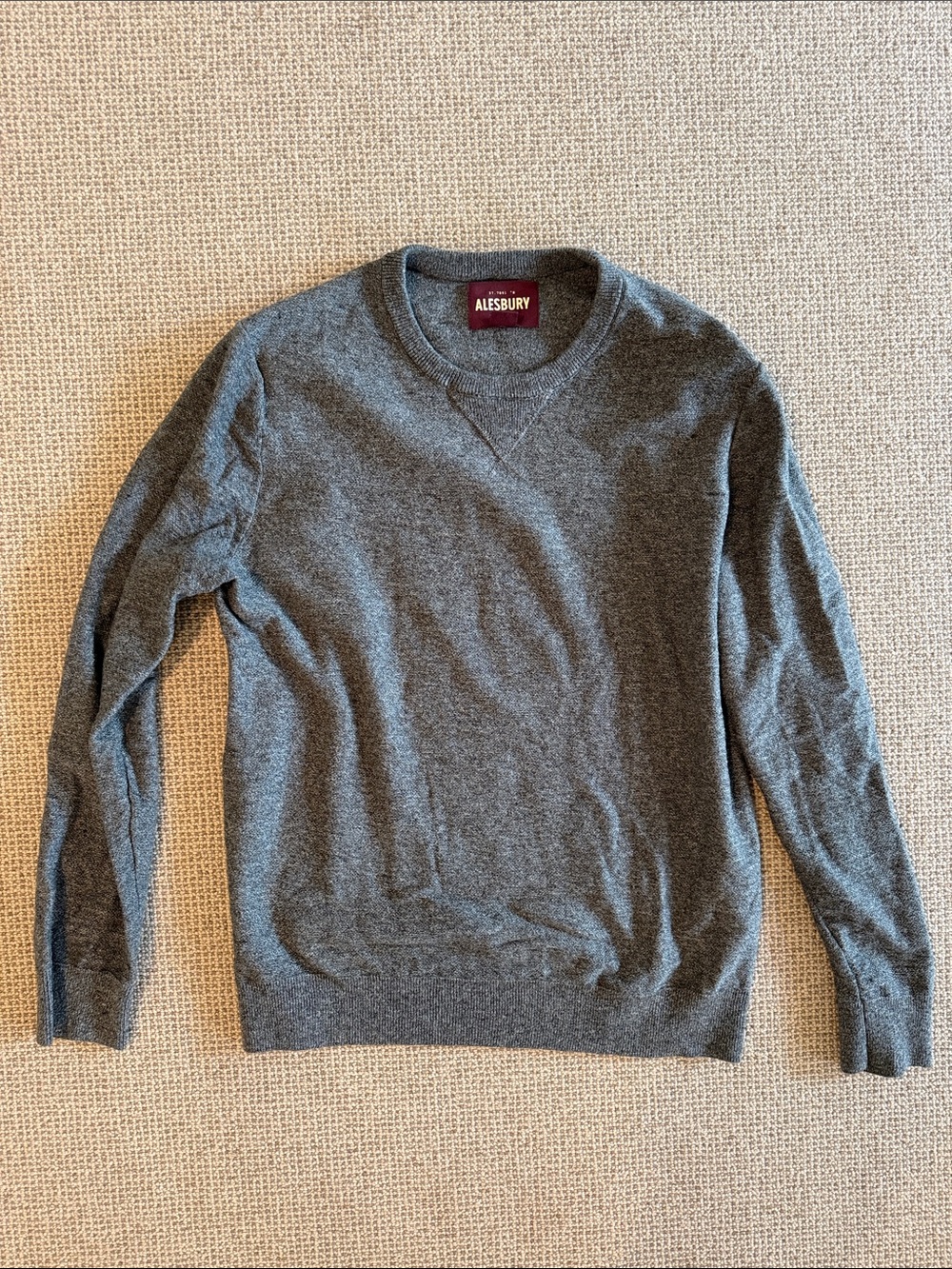 Alesbury men’s thin sweater - size L